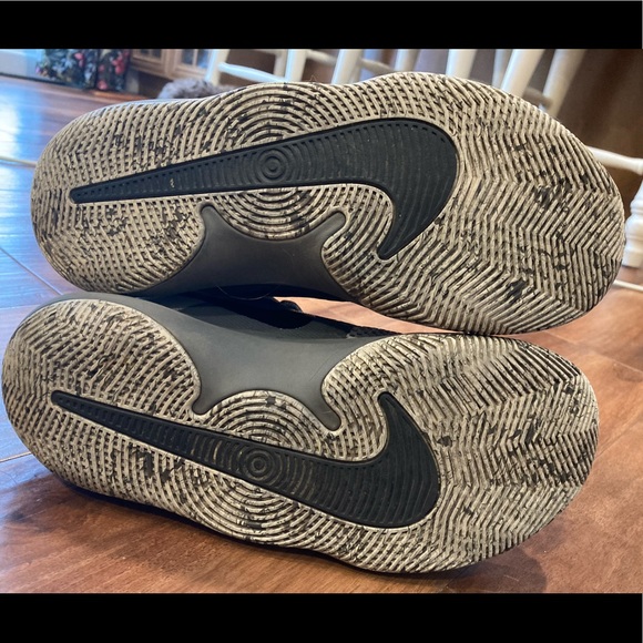 Nike Air Precision Shoe - Picture 5 of 9